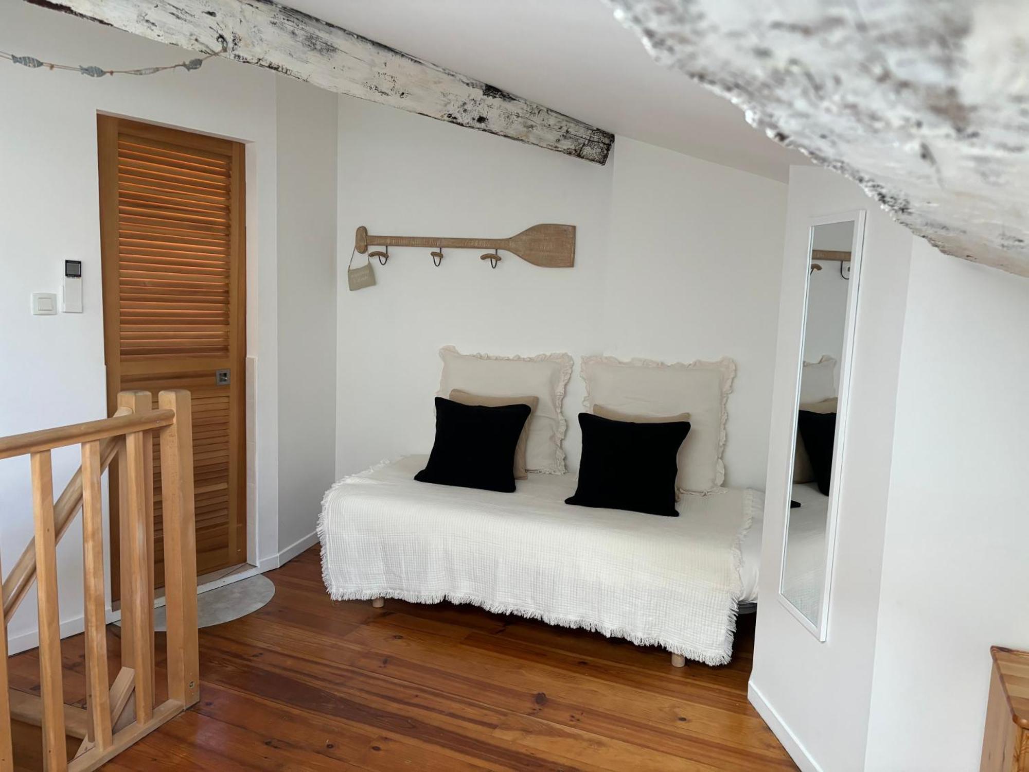 De Charme Centre Apartment *